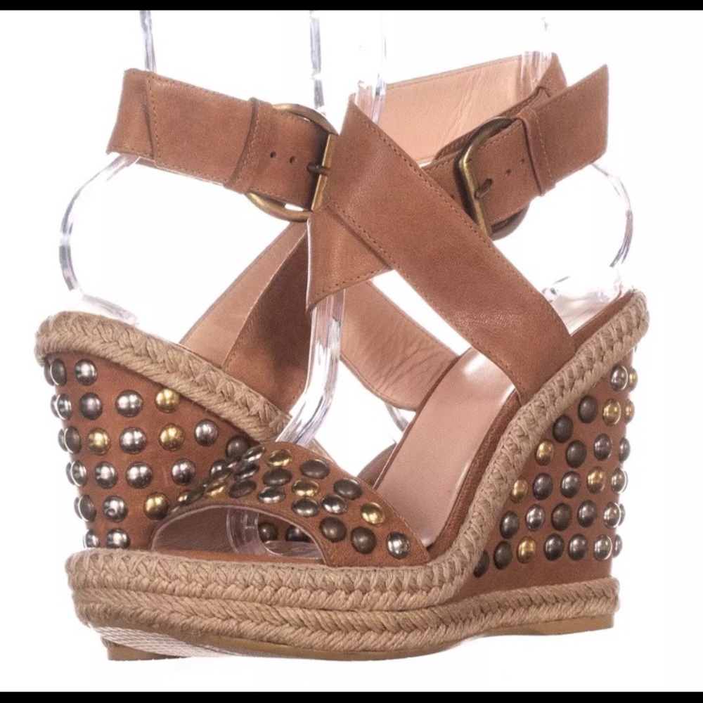 Stuart Weitzman “Hubcap Espadrille” sandal